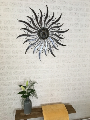 Beautifully beautiful decorative metal wall ornament, THE SUN.